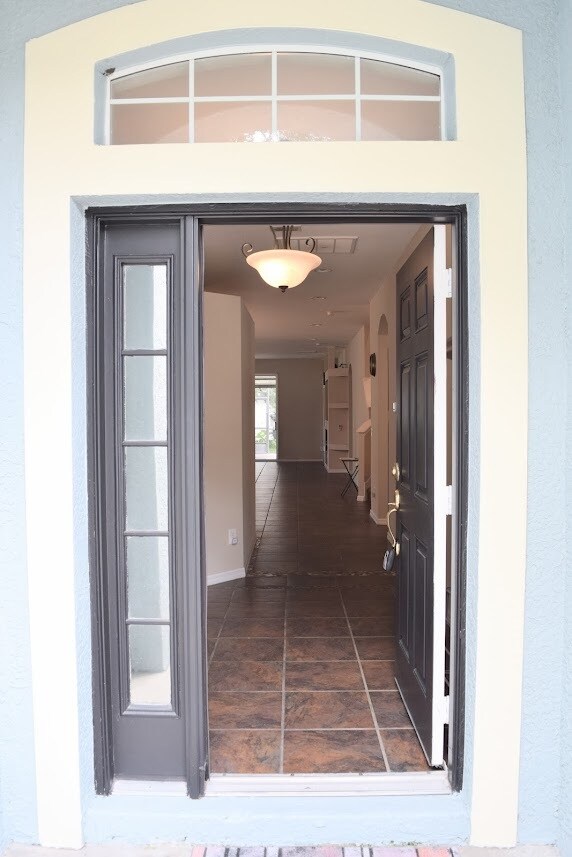 Foto del edificio - 7803 Blue Spring Dr