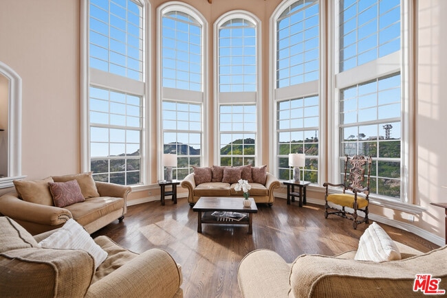 Foto del edificio - 501 Sadie Rd