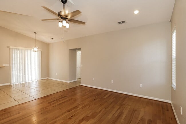 Building Photo - 2695 High Ridge Dr