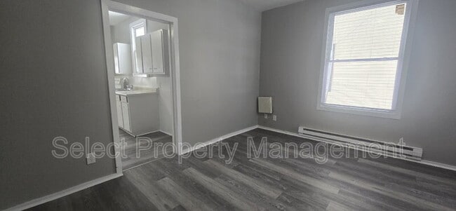 Building Photo - 435 Greenwood Ave