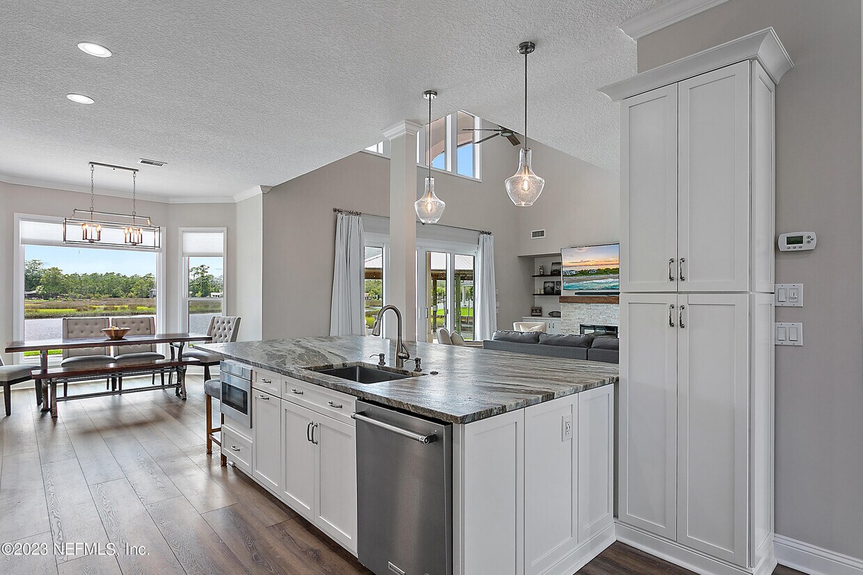 Primary Photo - 4516 Coquina Dr