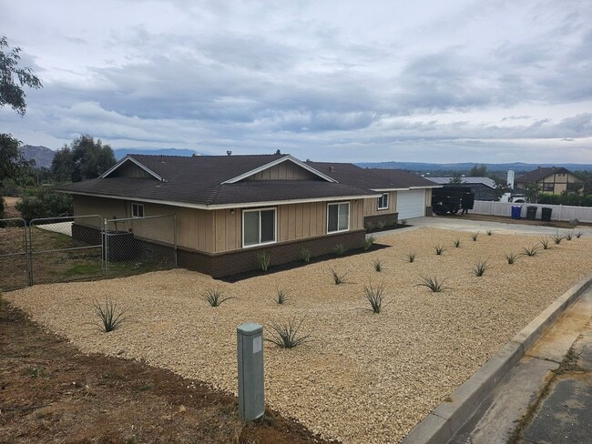 Single story Jurupa Valley home - Single story Jurupa Valley home