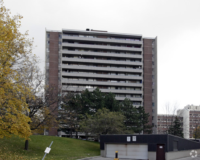 Building Photo - 4750 Jane St