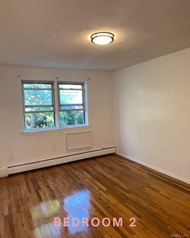 Foto del edificio - 1253 E 72nd St