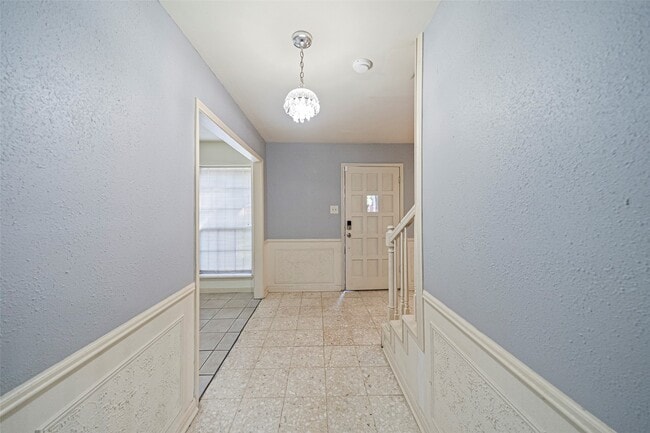 Foto del edificio - 1115 Pear Tree Ln
