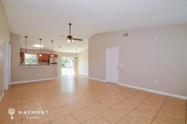 Foto del edificio - 529 Basil Ct