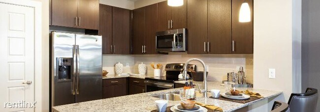 Building Photo - 1 br, 1 bath Condo - 1708 Washington Ave