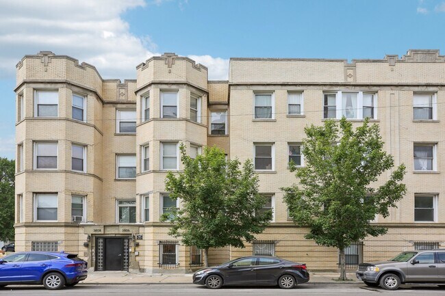 Building Photo - 3806 W Washington Blvd