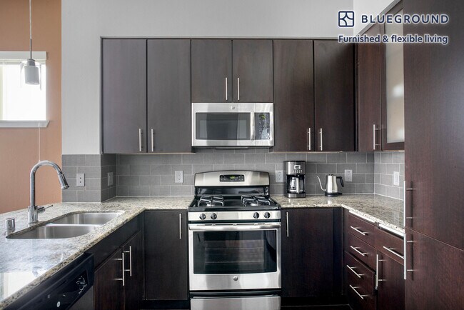 Foto del edificio - 5550 Grosvenor Blvd