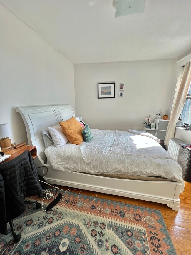 Building Photo - 23 Egremont Rd