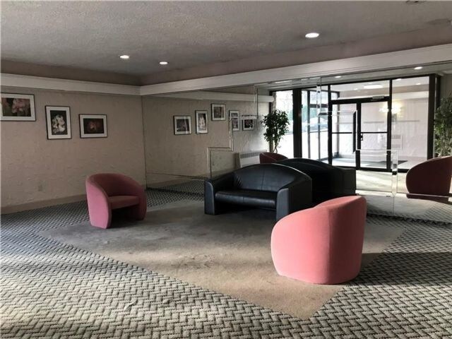 Foto del edificio - 370 Central Park Ave