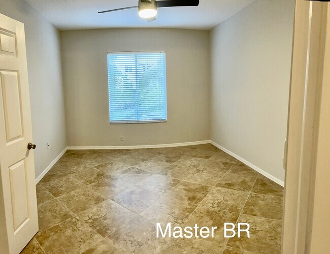 Building Photo - 6321 Aragon Way