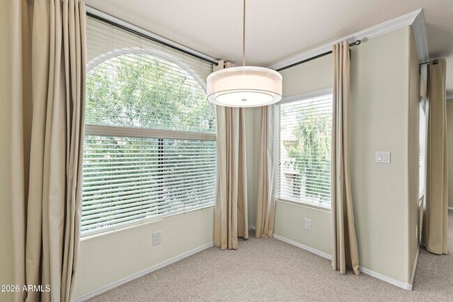 Foto del edificio - 750 E Northern Ave