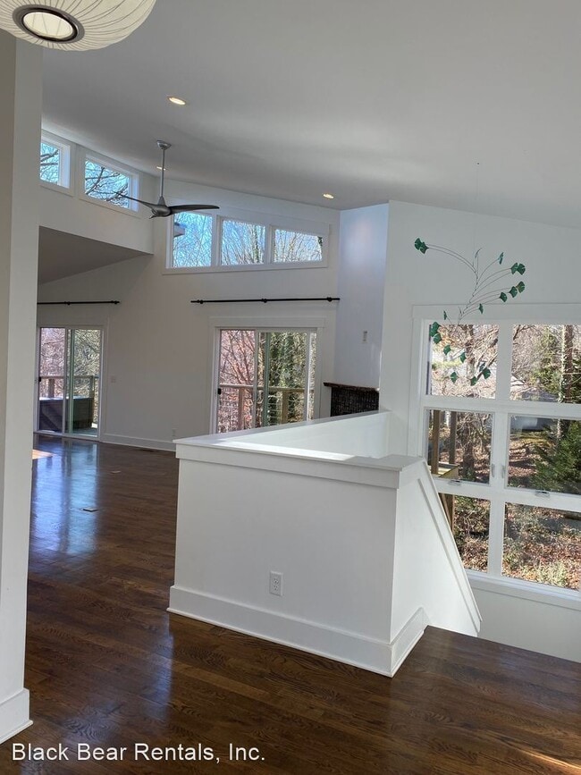 Foto del edificio - 3 br, 2.5 bath House - 43 Hubbard Ave