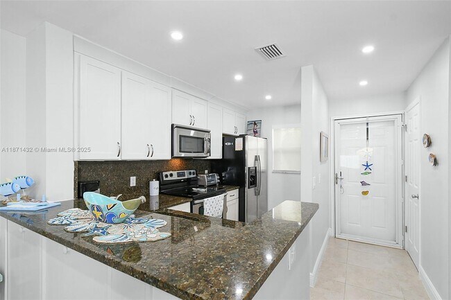Foto del edificio - 9421 S Ocean Dr