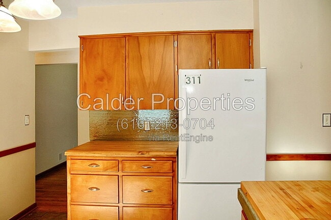 Building Photo - 1317 Herrick Ave NE