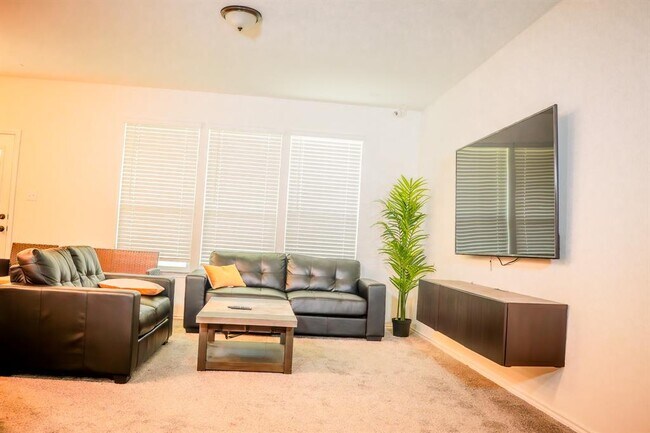 Foto del edificio - 13808 Eleanor Roosevelt St