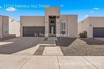 Building Photo - 13110 Emerald Isle St