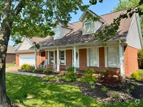 Building Photo - 8801 Bramblewood Ln