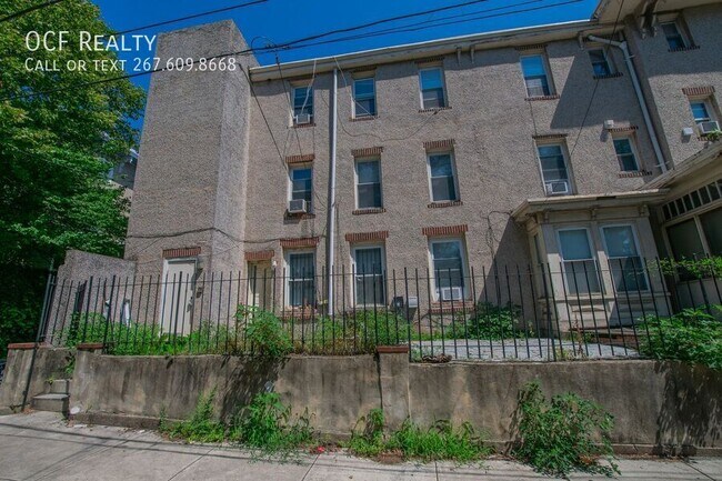 Foto del edificio - 3201 Baring St