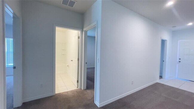 Building Photo - 3959 Fescue St