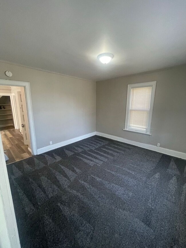 Building Photo - 4661 N 38th St