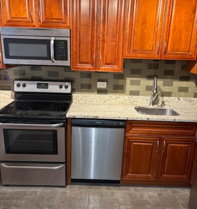 Foto del edificio - 1560 N Sandburg Terrace