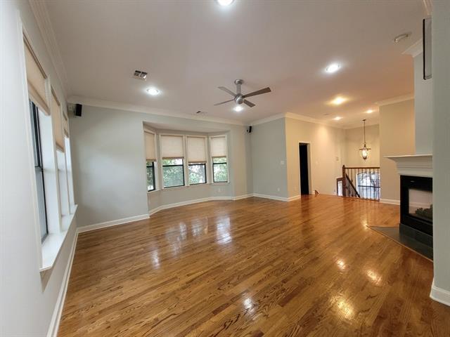 Foto del edificio - 3251 San Jacinto St