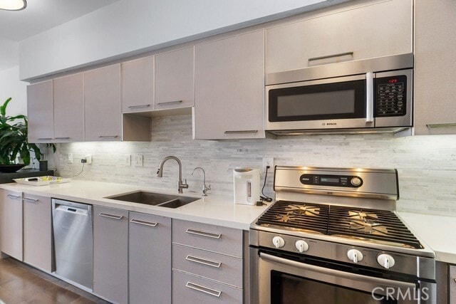 Foto del edificio - 1817 Prosser Ave