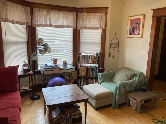 Foto del edificio - 601 E Burleigh St