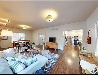 Building Photo - 734 Illinois St