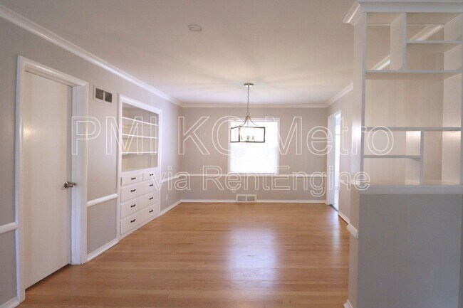 Foto del edificio - 7804 Tomahawk Rd
