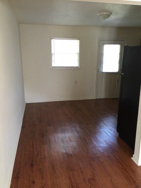 Building Photo - 3620 Century Dr