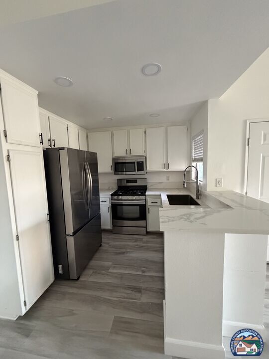 Foto del edificio - 1200 Rodeo Dr