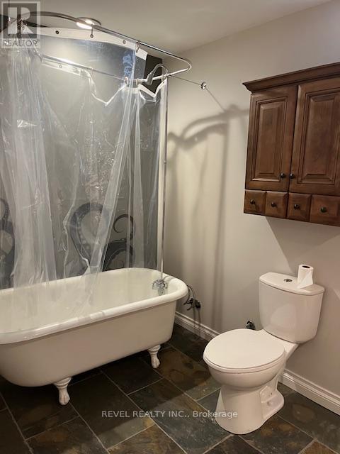 Building Photo - 62 Cook St