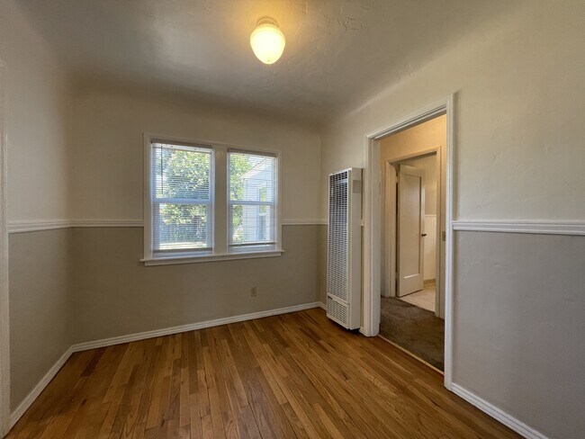 Foto del edificio - 568 E 9th Ave