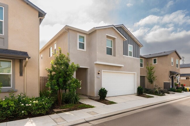 Building Photo - 6313 E Meritage Dr