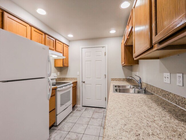 Foto del edificio - 417 Pine Ave