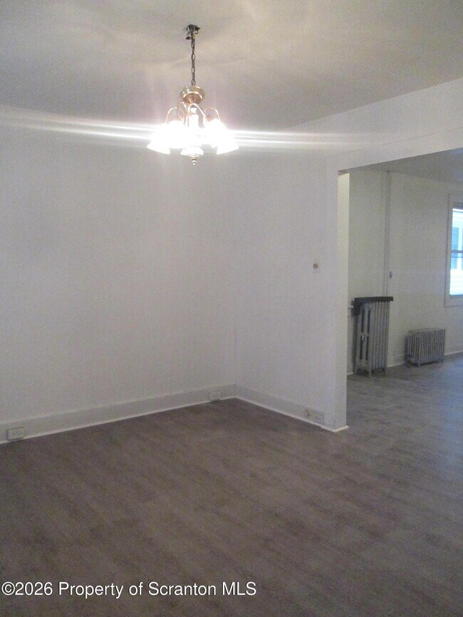 Foto del edificio - 811 Cedar Ave