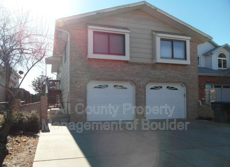 Foto principal - 709 Wade Rd