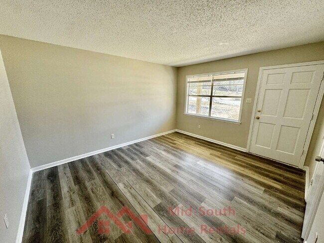 Foto del edificio - 4166 Hobson Rd