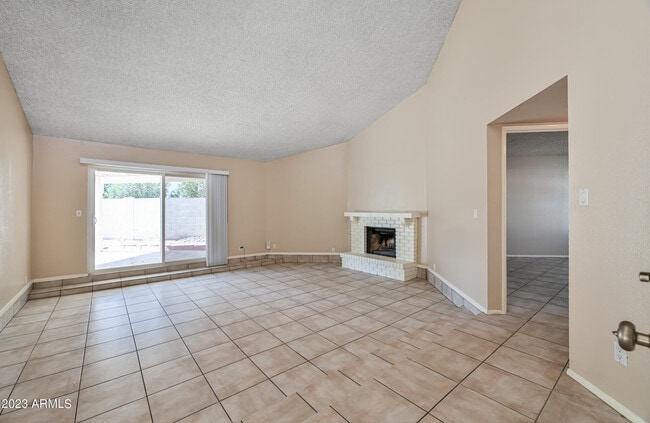 Building Photo - 7725 E Rovey Ave