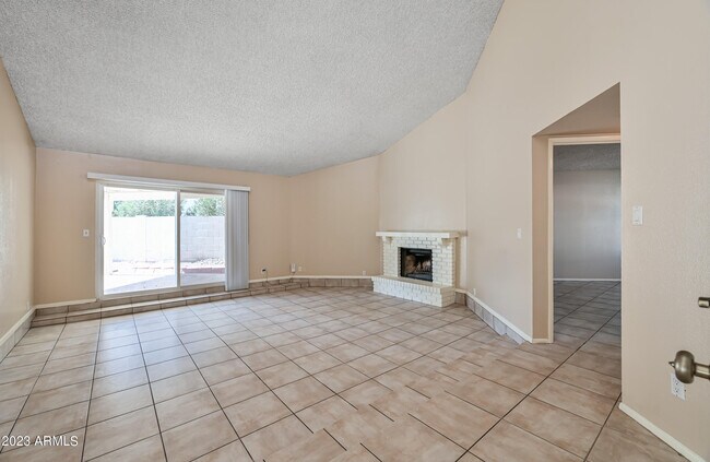 Foto del edificio - 7725 E Rovey Ave