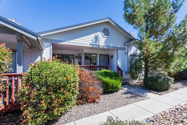 Building Photo - 2 Bedroom 2 Bath Condo in Prescott.