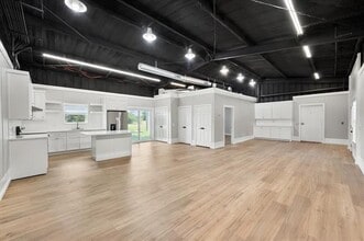Building Photo - 140 Caddo Trail