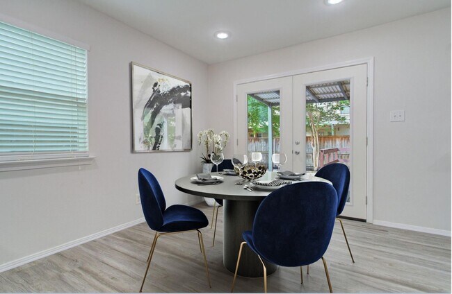 Foto del edificio - 5704 Darling St