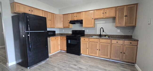 Building Photo - 5657 Struthers Ct