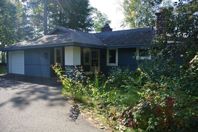 Building Photo - 11525 Little Hill Pt