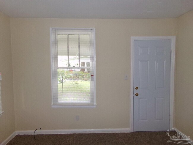 Building Photo - 1218 N Kirk St