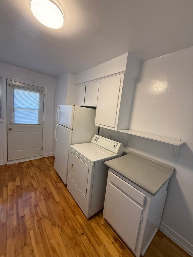 Photo du bâtiment - 6605 Av 39E